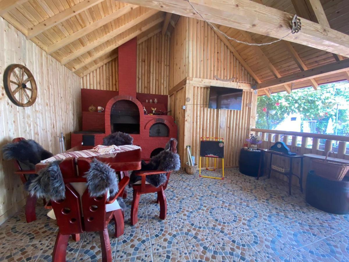 Humulesti Casa Jeniヴィラ エクステリア 写真